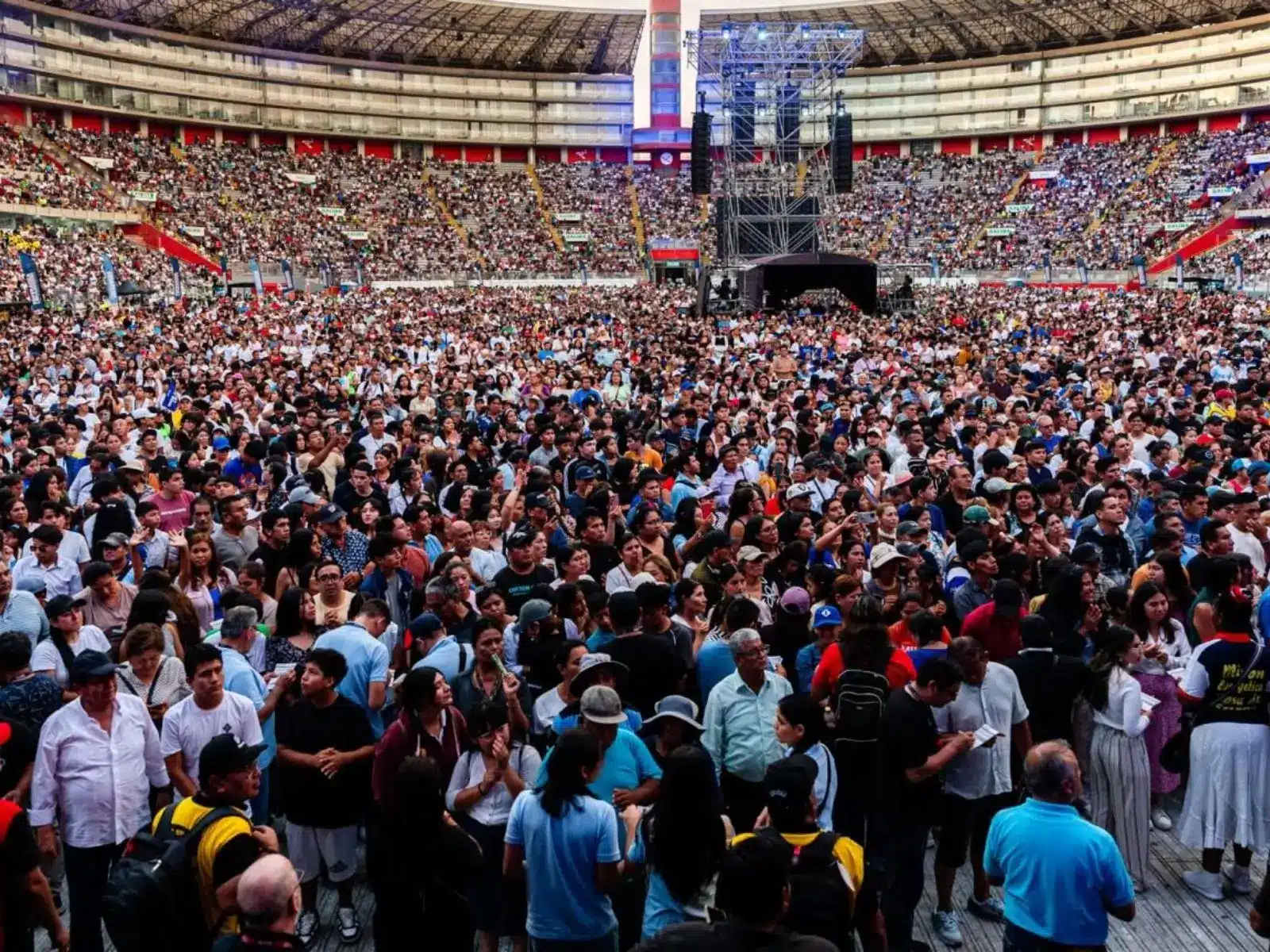 Thousands Turn to Christ as Massive Franklin Graham Event Reaches 90,000