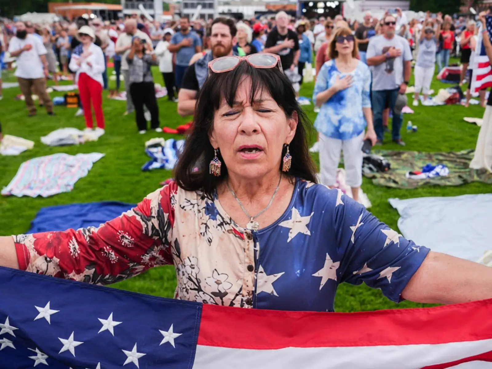 Thousands Gather on National Mall to Rededicate US to God